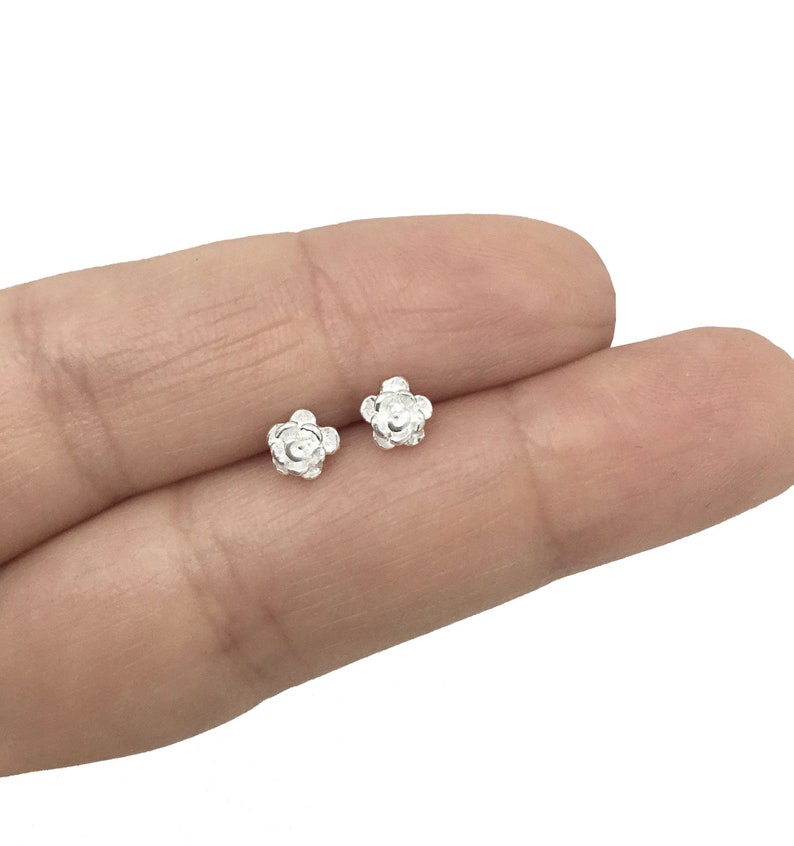 Tiny Flower stud earrings in Sterling Silver Dainty studs Etsy