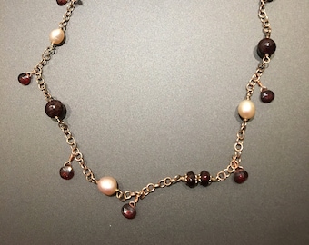 Pearl and garnet necklace-necklace with garnets and pearls
