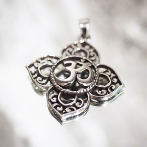 Lotus Ohm Charm Pendants, Ohm charm Necklace, Yoga Jewelry, Namaste / GDS52