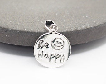 1 - Srebrny wisiorek z motywem szczęśliwej buźki, zawieszka w kształcie uśmiechniętej buźki, artykuły jubilerskie / KP5