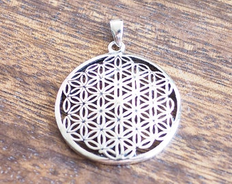 2 Flower of life pendants silver tone M940