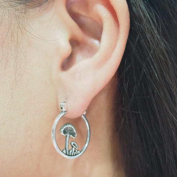 Orecchini a bottone in argento sterling a forma di gatto origami - Italia