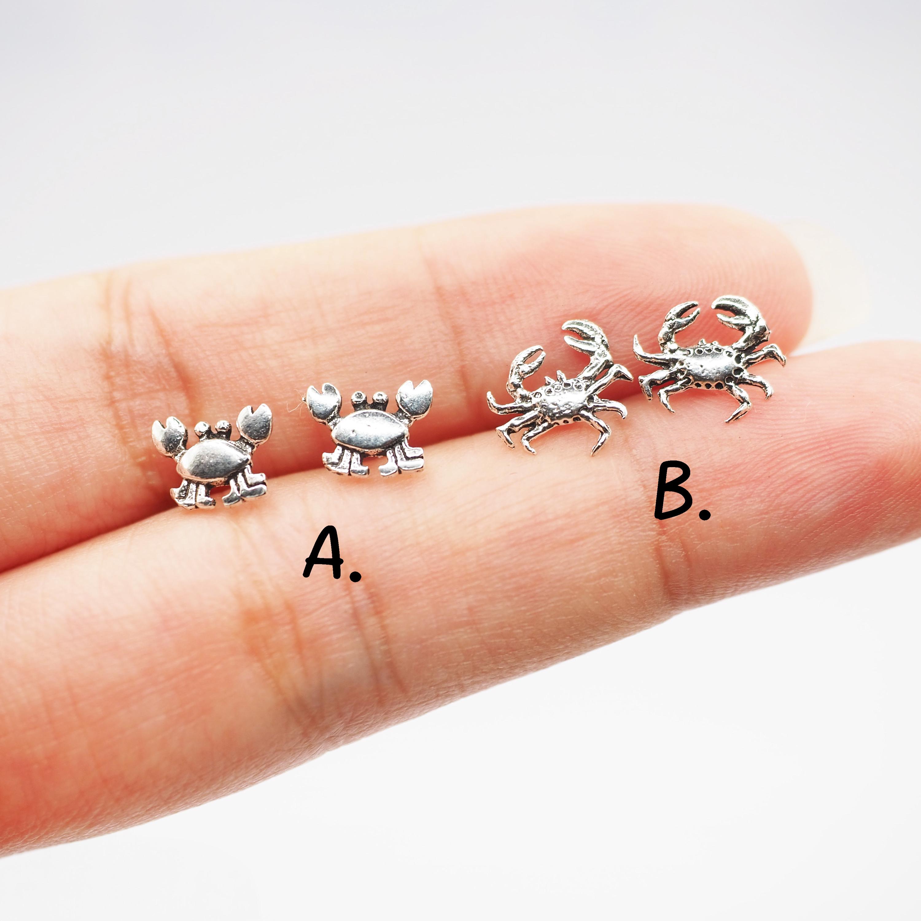 Sterling silver Cute Crab stud Earrings, Mini Crab Earrings, Cancer zodiac jewelry, Sea Beach Ocean Jewelry