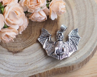 1 - Movable Flying Bat Charm, Bat pendants, Halloween Jewelry, sterling silver Jewelry Supplies /SP16