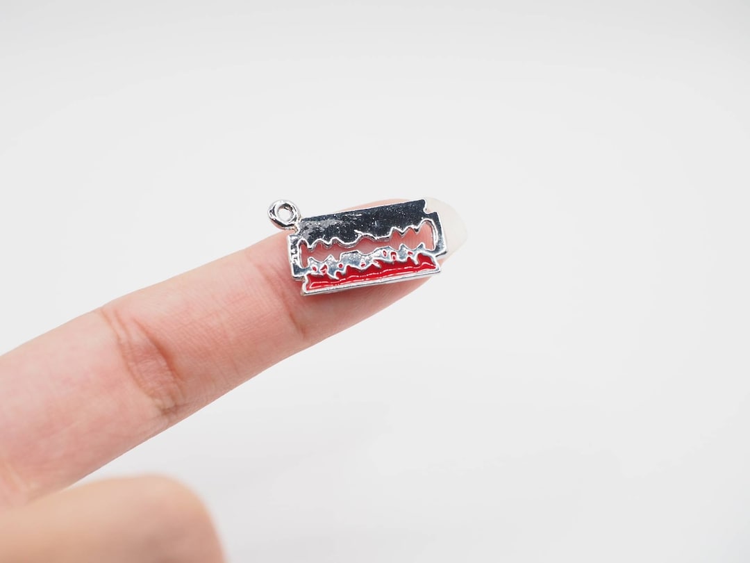 Bloodied Razor 6 Pieces Small Bloody Razor Blade Charm, Weapon Pendants, Dexter ...