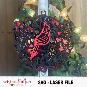 Ornamento 2D Cardinal Sun Catcher SVG per macchina laser, solo download digitale, vetro Flower Bird Stand, disegnato a mano
