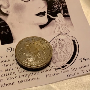 Vintage Tattoo rouge powder compact. Art Deco. Made in USA. 1930s pocket make up cosmetics