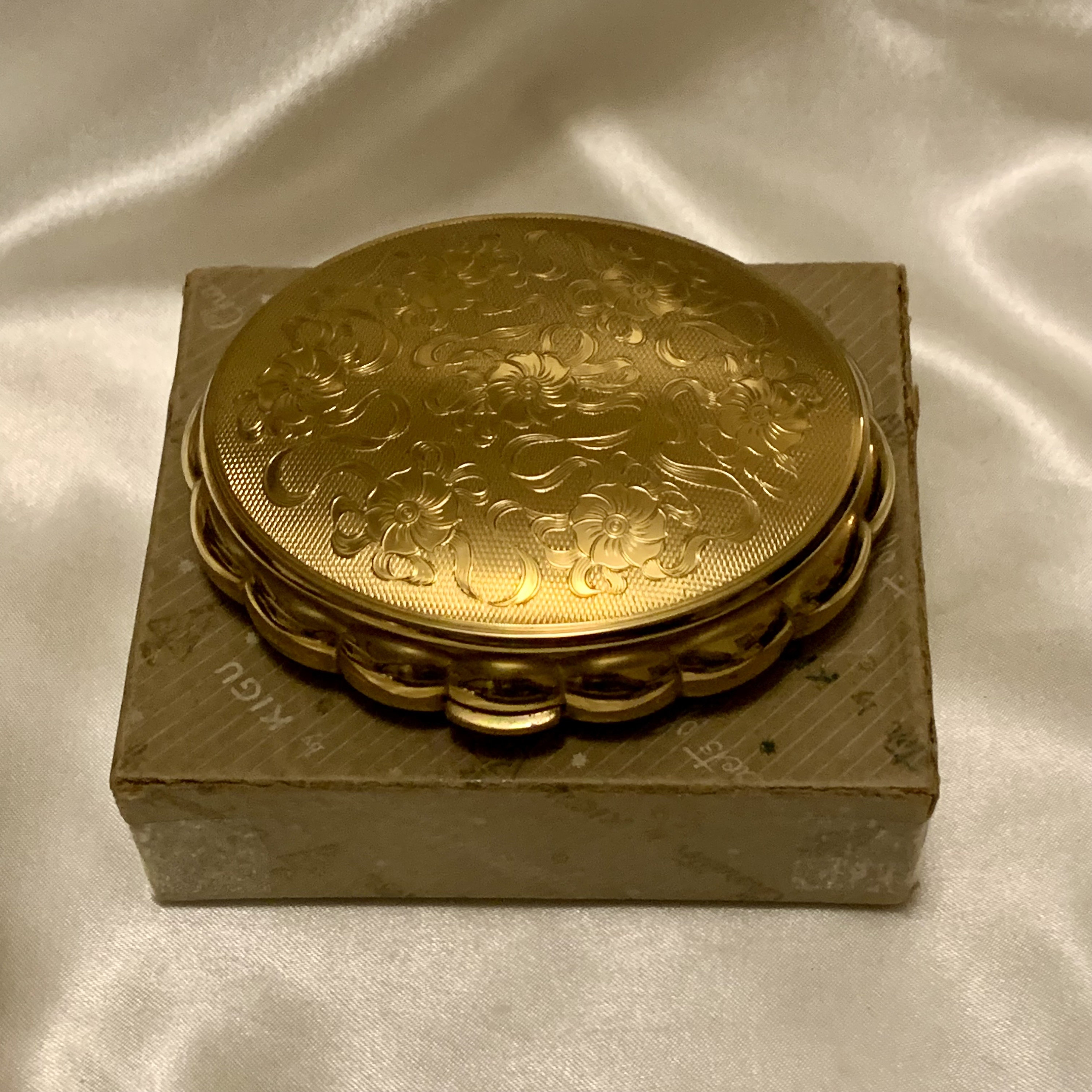 【KIGU】オルゴール・コンパクト イギリス KIGU】オルゴール・コンパクト イギリス