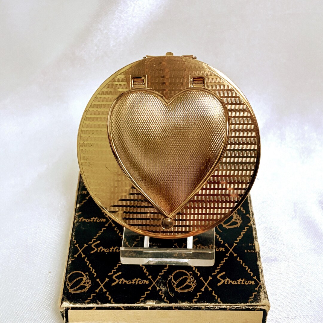 Stratton Locket Top Heart Compact. Vintage Powder Compact With ...