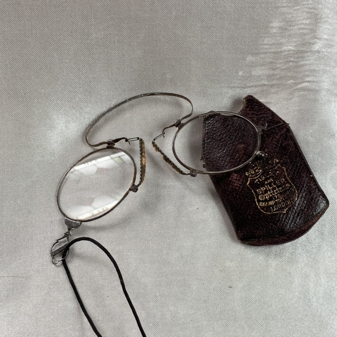 Occhiali o occhiali Pince Nez pieghevoli del XIX secolo in | Etsy Italia