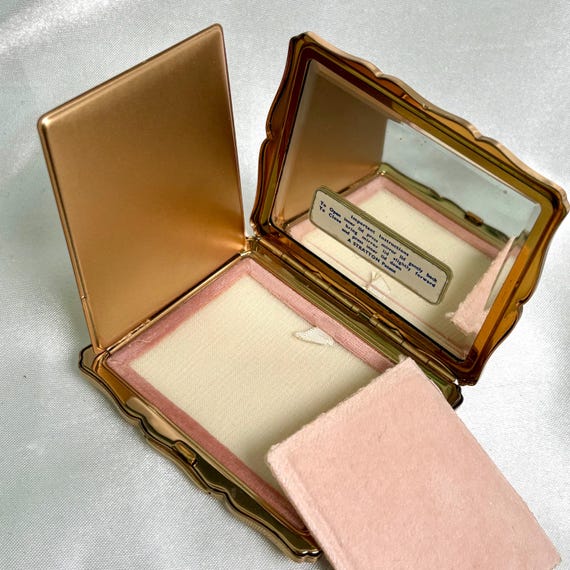 Gorgeous Stratton Empress 1950s rectangular loose… - image 6