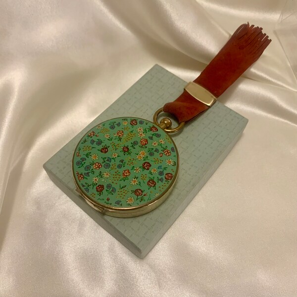 Vintage Stratton fob Enamel Loose powder compact, original sifter and box 1950s