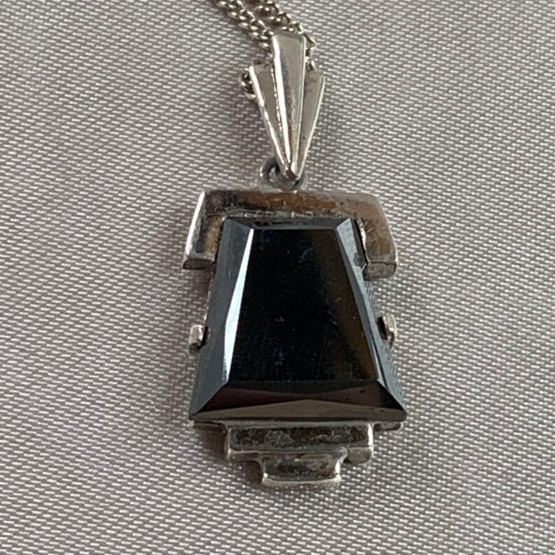 Vintage French Modernist Art Deco silver and hematite Pendant /& chain necklace Boxed