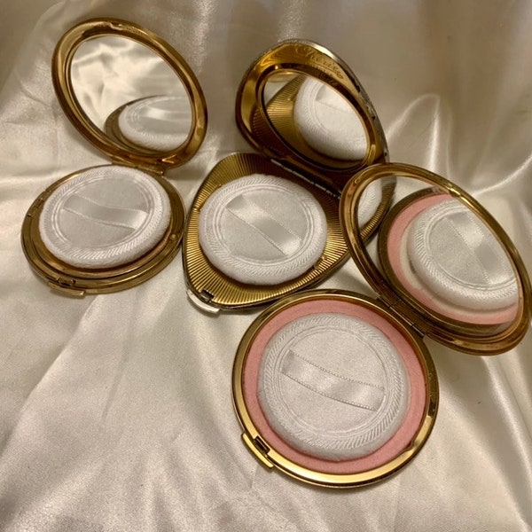 3 new replacement powder puffs for small vintage compacts with inner lids. Suits Stratton, Kigu, Mascot, Pygmalion, Yardley etc