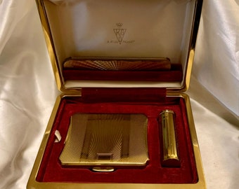 Kigu compact set. Deluxe gilt Contessa compact, lipstick case and comb. Vintage glamour. Presentation box. Made in England. 1960s