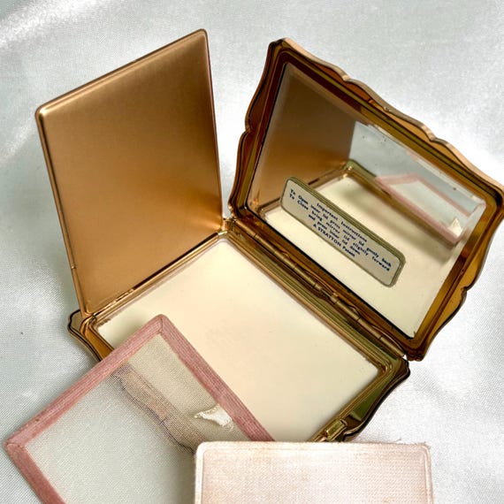 Gorgeous Stratton Empress 1950s rectangular loose… - image 7