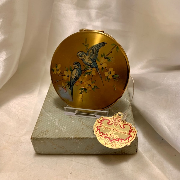 Vintage  Kigu compact. Gilt budgerigars design loose powder compact.  52 Series, Made in England. 1950s. Mint condition