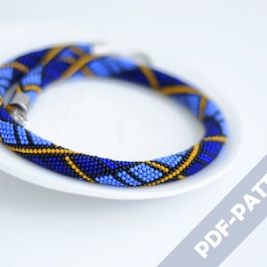 Modello di collana di corda all&#39;uncinetto con perline Modello di collana di perline Stampa geometrica
