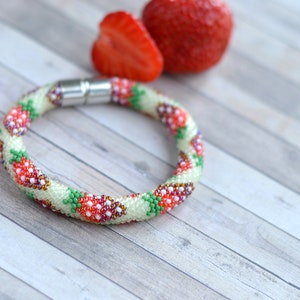 Bead crochet pattern with strawberries for bracelet or necklace image 2