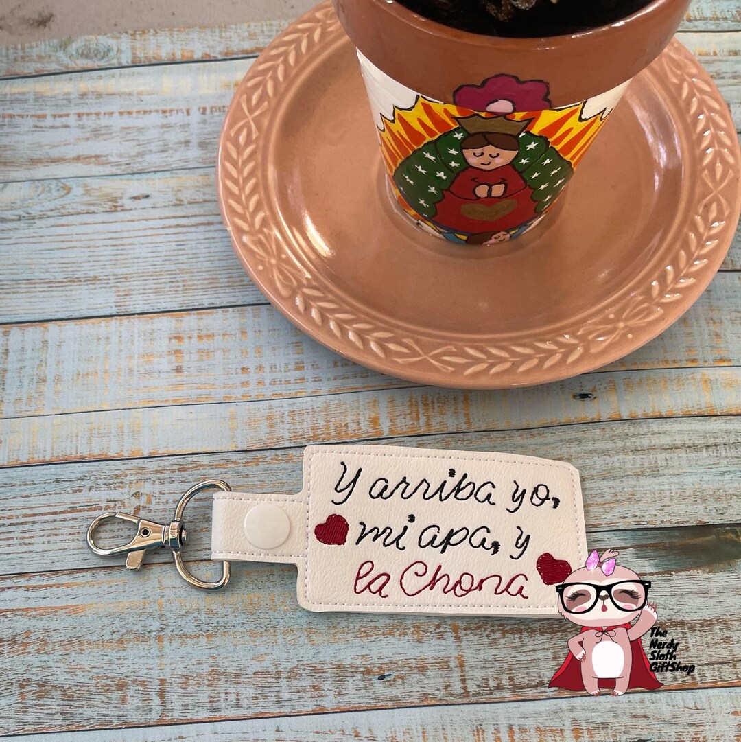 Y Arriba Yo Mi Apa Y La Chona Translation