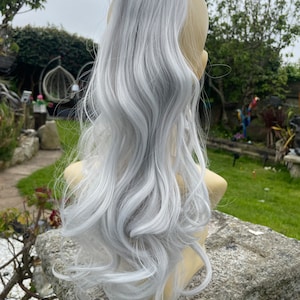 Silver 18 inch Wrap around Ponytail long synthetic ponytail hairpiece (22/11)