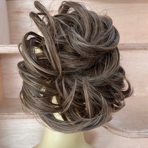 brown tones light and dark deluxe synthetic hair scrunchie extension ponytail put up bun  extension 2/5