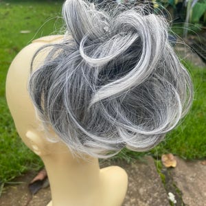 Grau & Silber Weiß Hochsteckfrisur auf Kamm