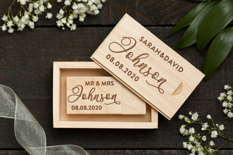 Walnut usb Engraved usb Flash Drive Wedding USB Drive Maple usb Wood USB With Box Custom usb stick USB Wedding Favor 16gb or 32gb