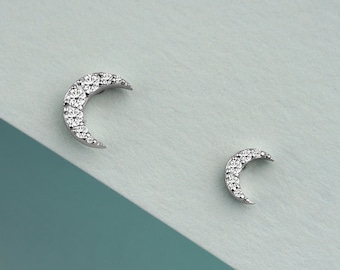 Diamond Stud Earrings/ Moon Shaped Earrings in 14K Gold / Crescent Moon Diamond Earrings/ Minimalistic Stud Earrings Diamond/ Birthday Gift