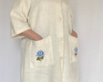 Vintage 60&#39;s Carol Brent White Overcoat