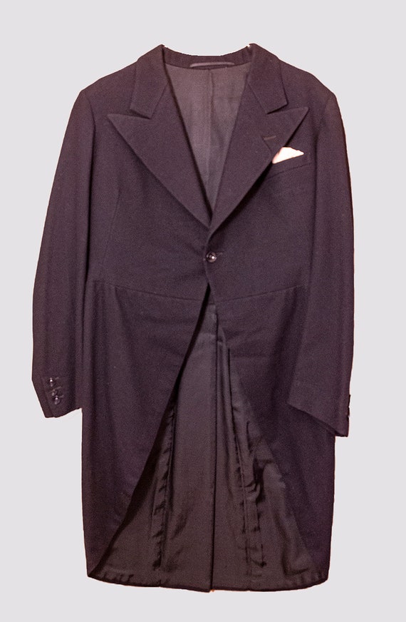 Tailcoat, shirt, vest, bow-tie