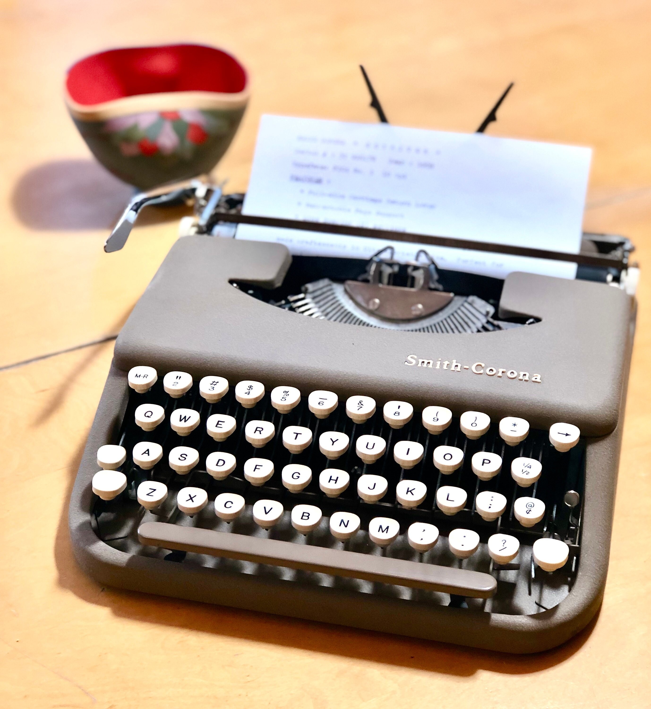 Smith Corona SKYRITER, 1959 *ULTRA-PORTABLE* Working Manual Typewriter