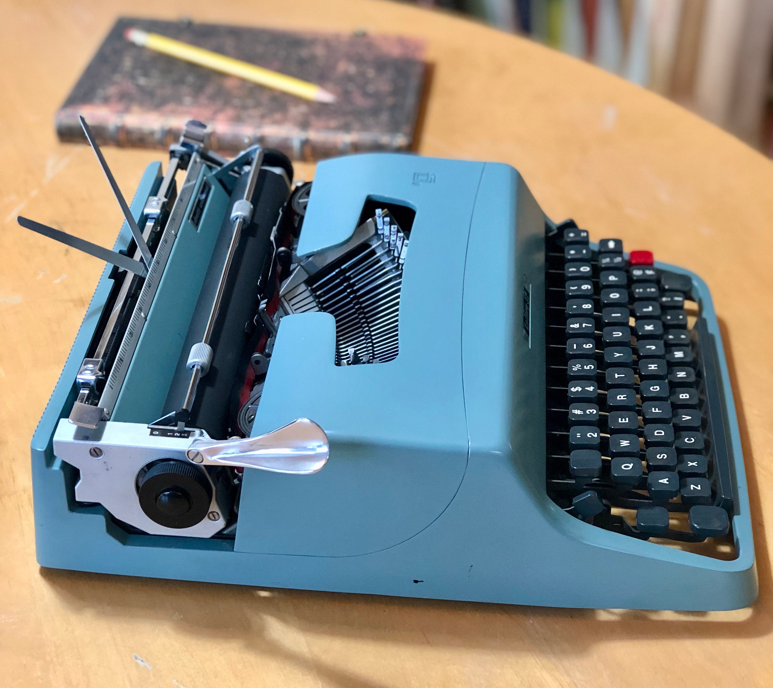 1965 Olivetti-Underwood LETTERA 32, Working ULTRA-PORTABLE Manual