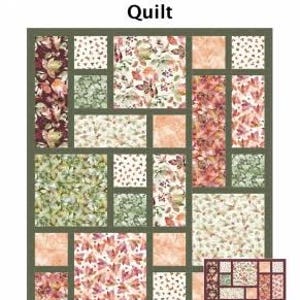 Puede incluir: Un patrón de colcha con un diseño de azulejos de cuarto dispersos. La colcha está hecha de varios cuadrados de tela con patrones florales en tonos de rosa, verde y marrón. El patrón se llama "Scattered Quarter Tiles Quilt".