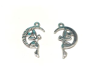 Lot de 20 breloques fée sur la lune en argent antique exquis – Superbes pendentifs de 25 mm x 14 mm pour la fabrication de bijoux, l'artisanat et les projets de bricolage.