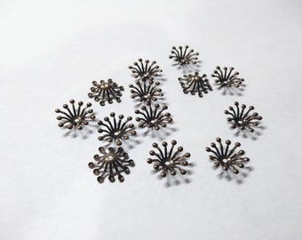 Antique Bronze Spider Lily Bead Cap 11x3mm - Exquisite Floral Accent for Jewelry Making