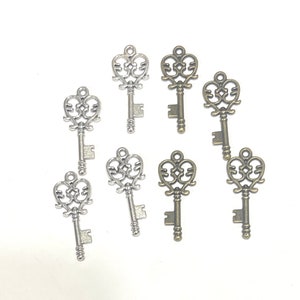 Antique Skeleton Key Charms, Choose Finish, 33mm x 14mm, Vintage-inspired Pendants for Jewelry Making