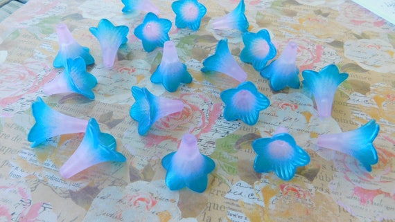Beadwork Finding - Five Petal Flower, 15x17mm per pair Beadwork Finding - Five Petal Flower, 15x17mm per pair