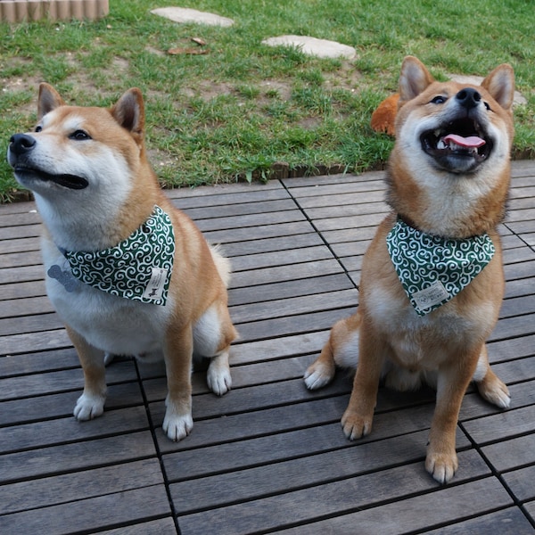 Shiba Inu Chien Bandana au motif Japonais Karakusa Vert 唐草 Double face