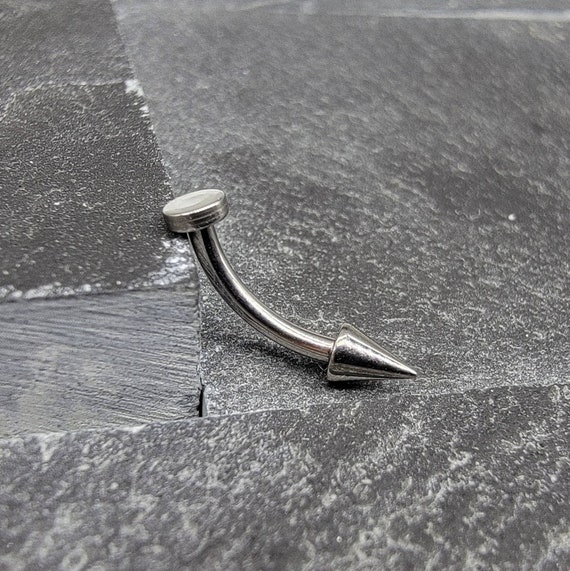 Implant Grade Titanium Minimal Curved Bar Internally Threaded Flat Back Labret Implant Grade Titanium Minimal Curved Bar Internally Threaded Flat Back Labret