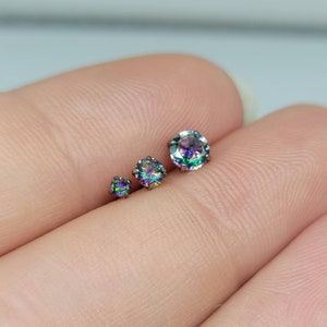 Vitrail Medium Titanium Cubic Zirconia Threadless Push Fit Labret Earring Piercing Jewelry Monroe Conch Philtrum Tragus Helix Cartilage