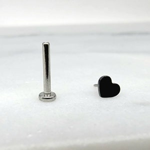 Titanium Threadless Push Fit Black Heart Labret Earring Piercing Jewelry Monroe Conch Philtrum Tragus Helix Cartilage 20g 18g 16g
