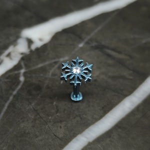 Ice Blue ASTM F 136 Titanium Snowflake with Zirconia Christmas Winter Threadless Push Fit Labret, Cartilage Philtrum Helix Lip Ring