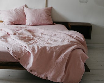 Linen bedding set. King or Queen size duvet cover and 2 pillow cases with button closure in dusty rose / pink