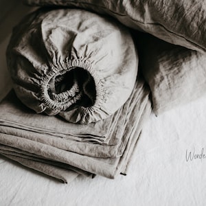 Set di lenzuola in lino. Biancheria da letto in morbido lino lavato per letto singolo, matrimoniale, queen size e king size. Set di lenzuola in lino naturale color avorio.