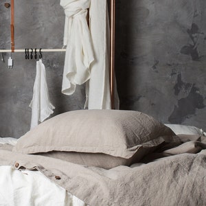 Linen pillowcase with flange. Washed soft linen king bedding. Stonewashed queen linen pillow cover with envelope closure. Oxford pillowcase