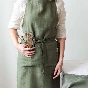 Avental de linho de eucalipto. Avental integral de linho natural com bolsos. Avental de cozinha de linho macio para mulheres e homens. Cor personalizada. Presente de Dia das Mães.