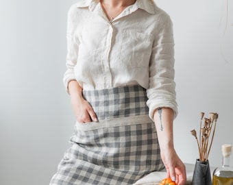 Natural gray checks apron for women. Linen half apron with pockets. Unisex soft linen apron. Handmade midi cafe apron. Mother's day gift