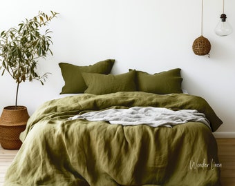 Linen bedding set in olive green. Green King or Queen size duvet cover with button closure and 2 envelope pillow cases