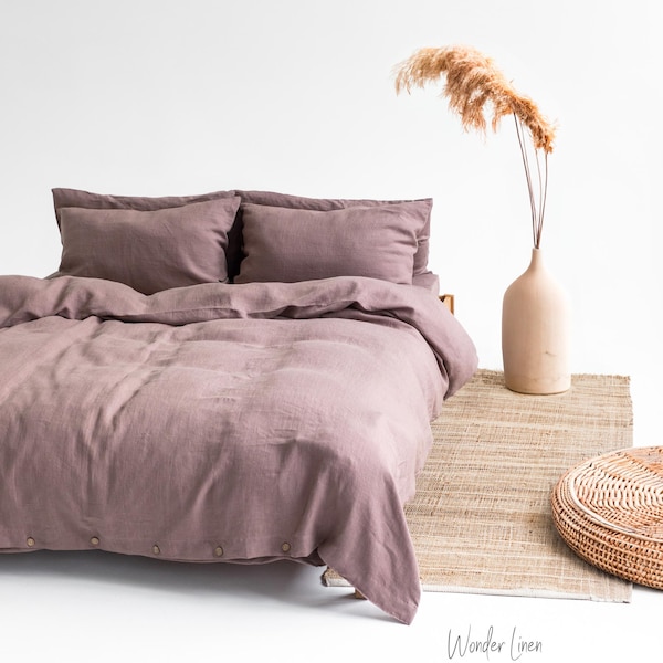 Leinen Bettbezug mit Knöpfen in Mauve taupe. Dunkel Rose gewaschenes weiches Leinen König Bettwäsche. Natürlicher rosa stonewashed Königinleinen Bettbezug